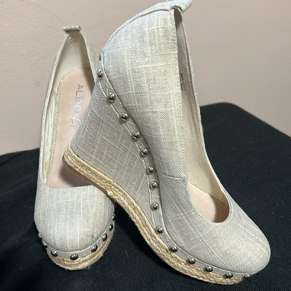 Aldo Gray Wedges with Studded Detail - Picture 8 of 11